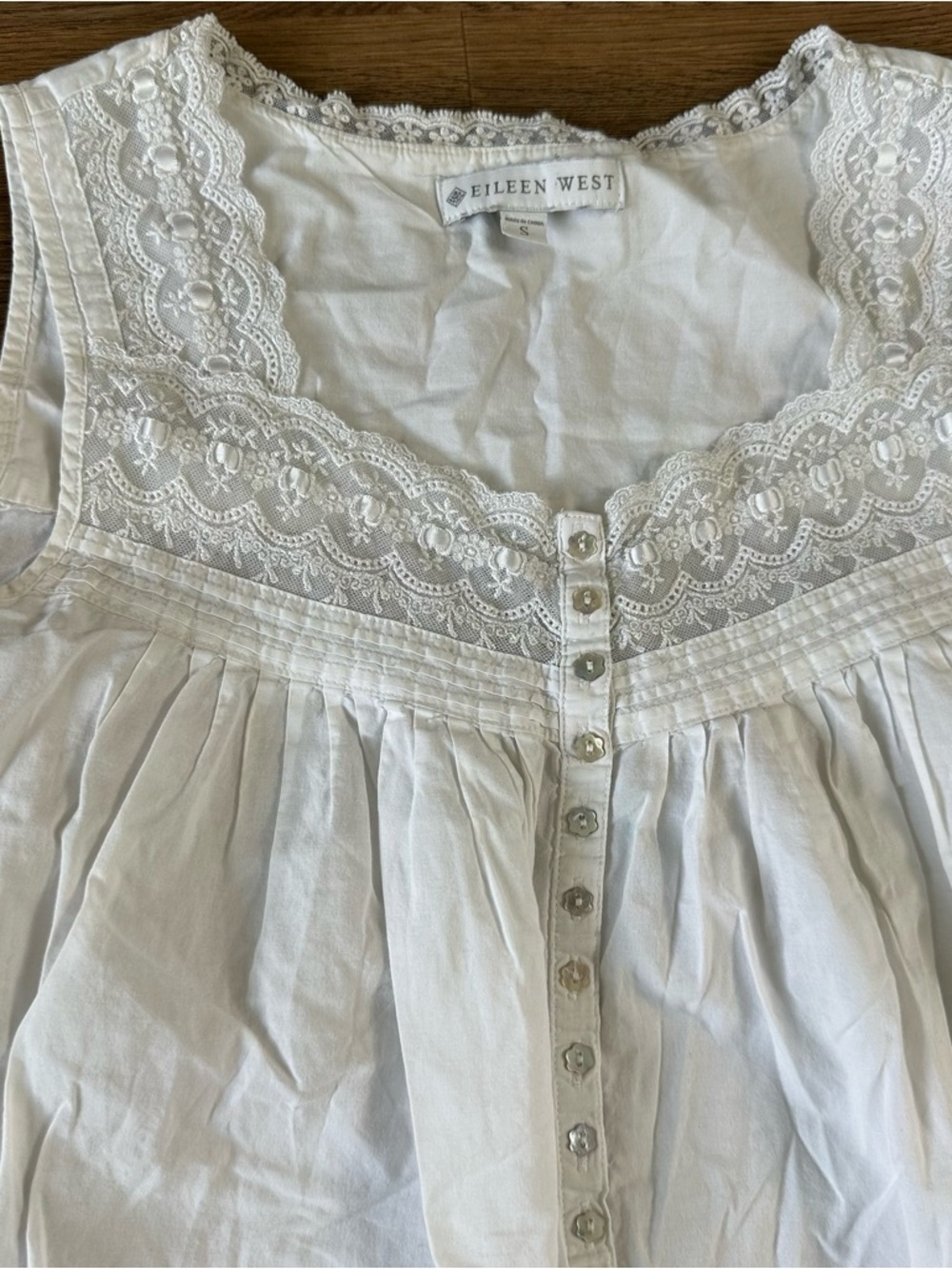 Eileen West Nightgown Small White 100% Cotton Floral Embroidery Night Shirt - Picture 3 of 11